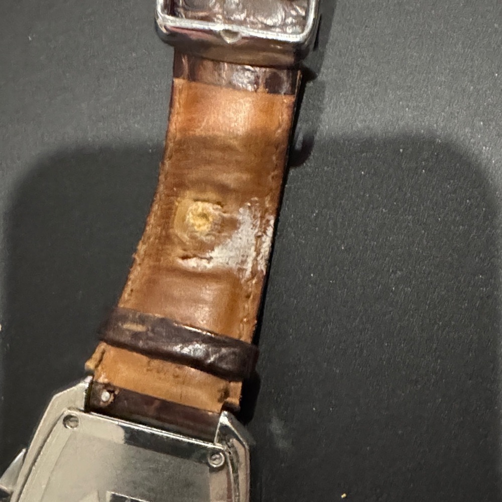 Aqua Master Luxurious Men’s Watch with Brown Leather Strap - Picture 5 of 16